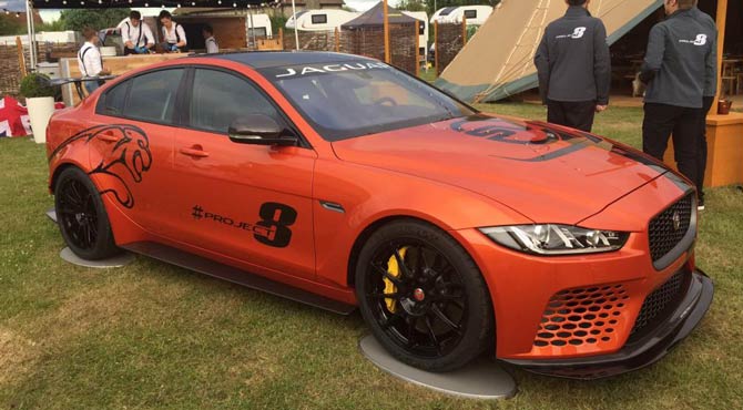 Jaguar XE SV Project 8 napred