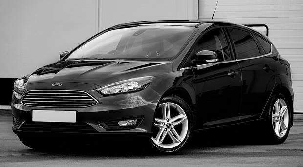 Crni Ford focus