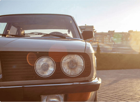 prednji deo automobila bmw