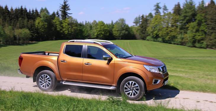 Automobil Nissan Navara