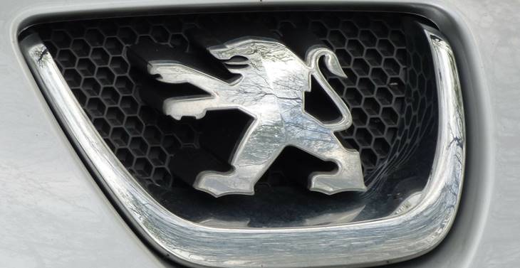 Pežo auto