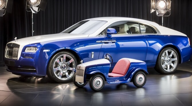 rols rojs dečiji automobil