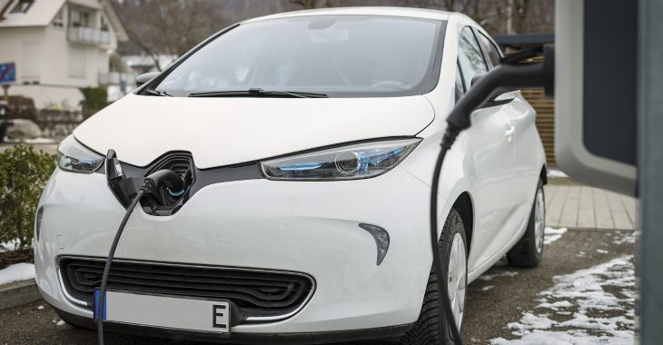Toyota beli električni atomobil